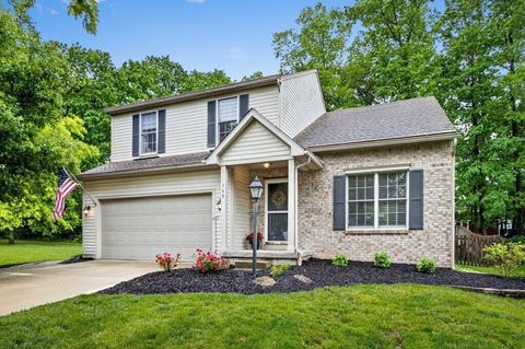 Photo of 749 Barberry Spur Avenue, Delaware, OH 43015 (MLS # 226018084)