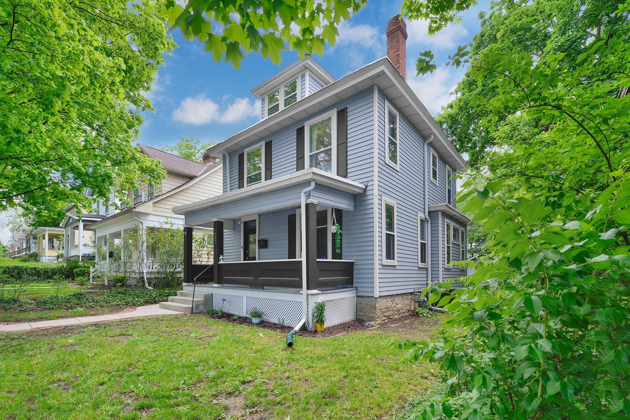207 E Oakland Avenue