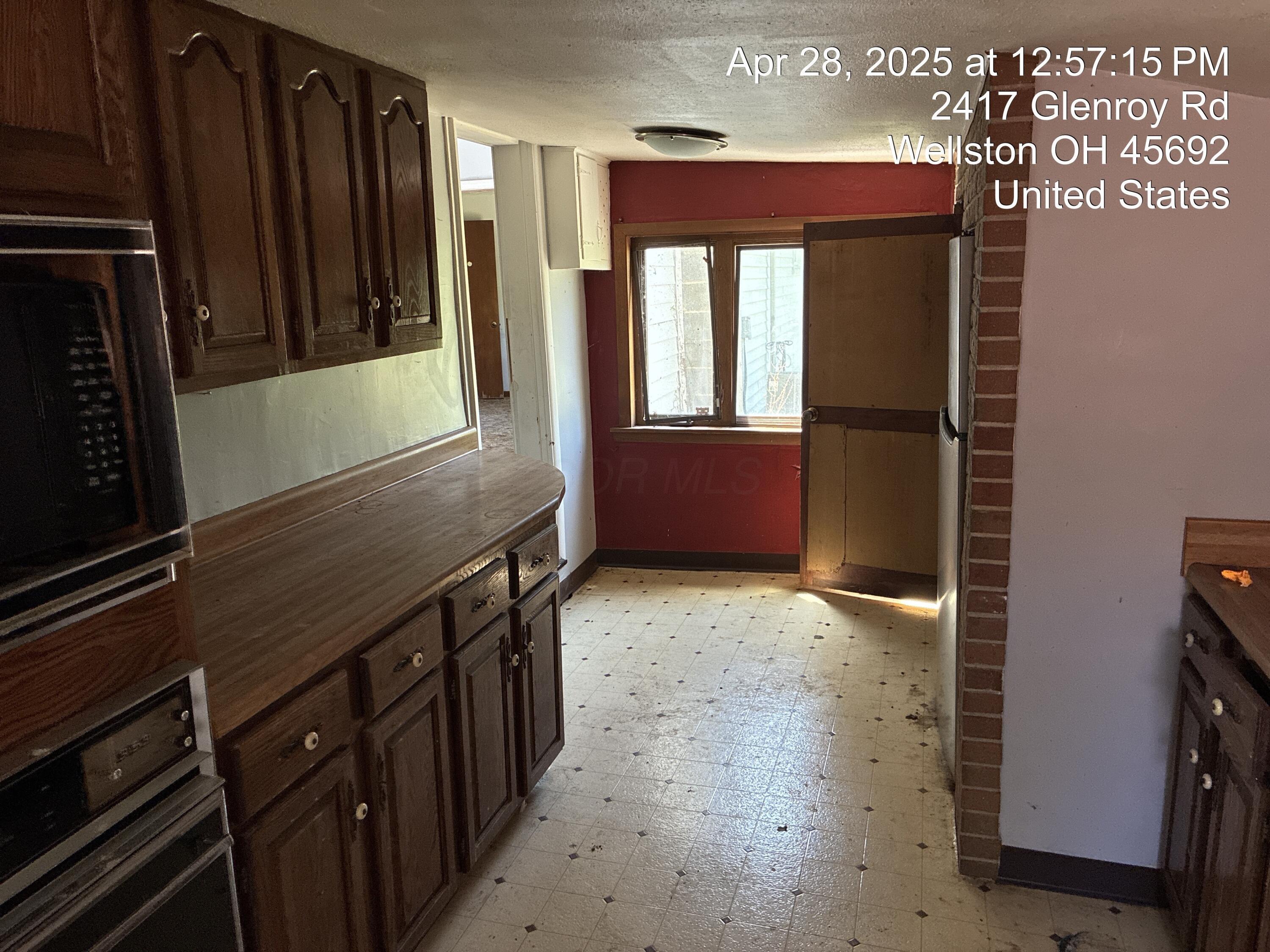 2417 Glen Roy Road Road, Wellston, Ohio image 4