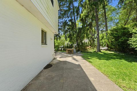 Tiny photo for 4071 Clearview Avenue, Columbus, OH 43220 (MLS # 226016336)