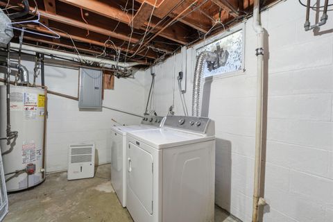 Tiny photo for 4071 Clearview Avenue, Columbus, OH 43220 (MLS # 226016336)