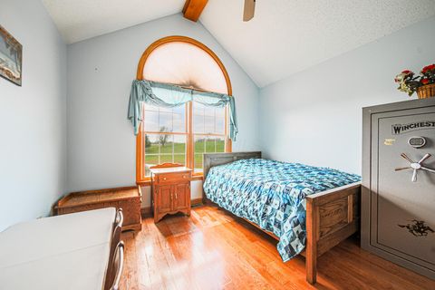 Tiny photo for 2040 Wesley Chapel Road, Zanesville, OH 43701 (MLS # 226014055)