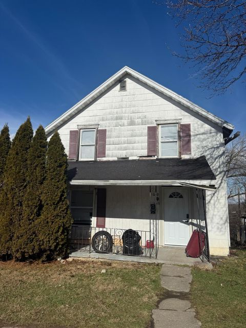 Photo of 1602 Prospect Street, Springfield, OH 45503 (MLS # 226001068)