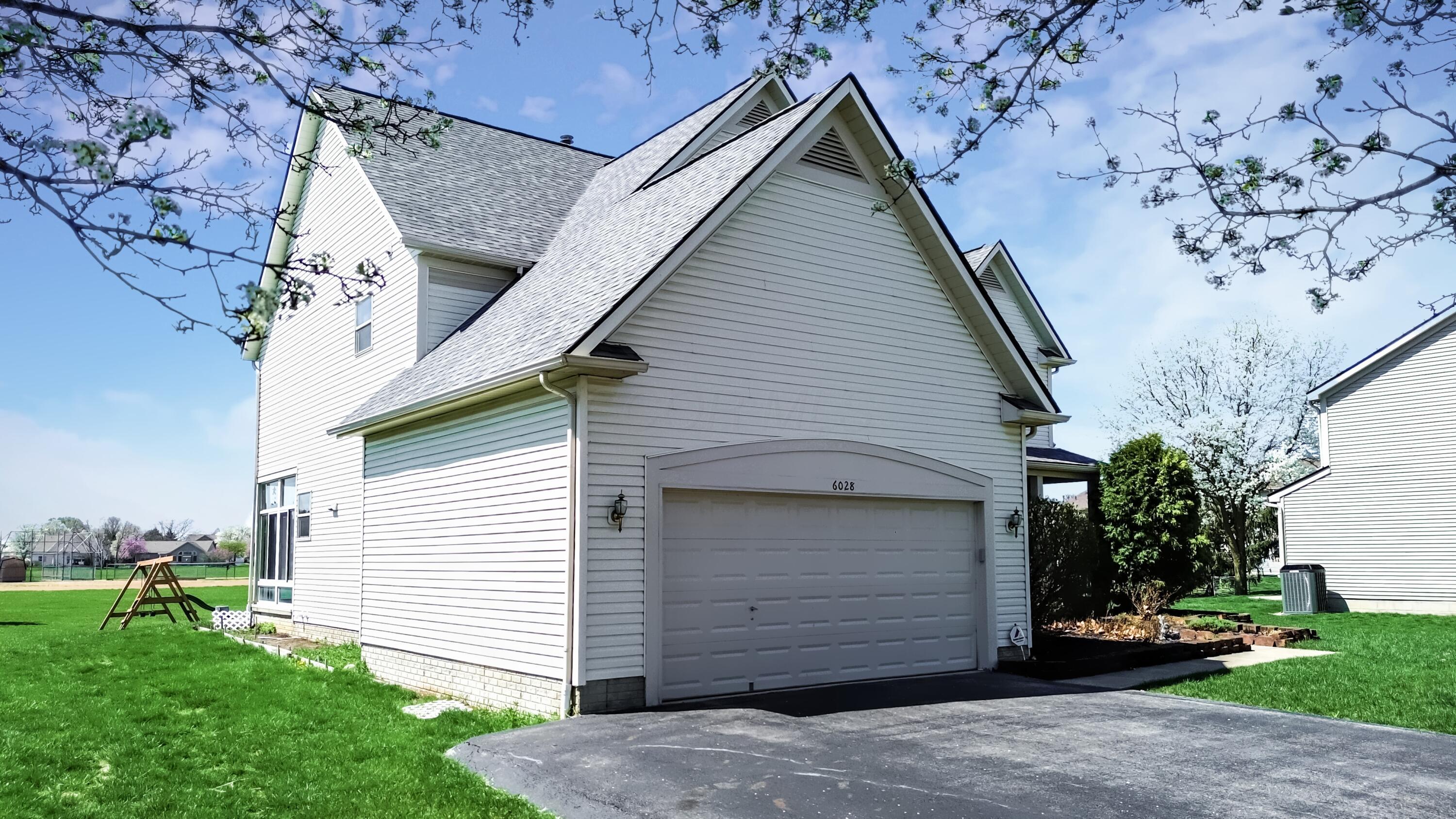 6028 Trent Court, Lewis Center, Ohio image 3