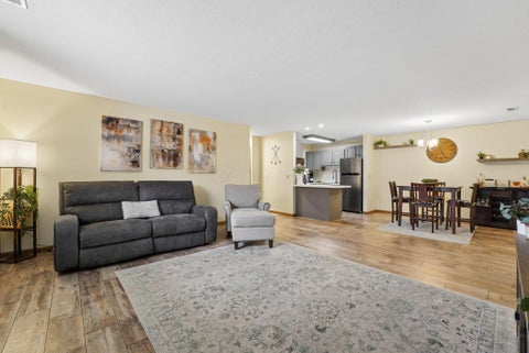 Tiny photo for 185 Groveport Pike 14D #14D, Canal Winchester, OH 43110 (MLS # 226039272)