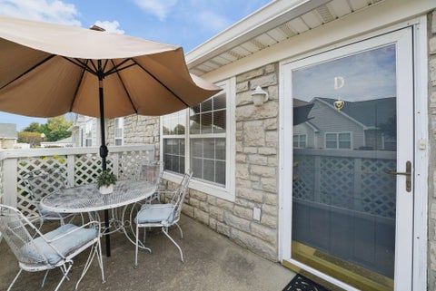 Tiny photo for 185 Groveport Pike 14D #14D, Canal Winchester, OH 43110 (MLS # 226039272)