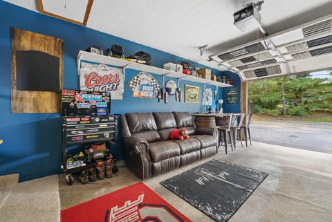 Tiny photo for 185 Groveport Pike 14D #14D, Canal Winchester, OH 43110 (MLS # 226039272)
