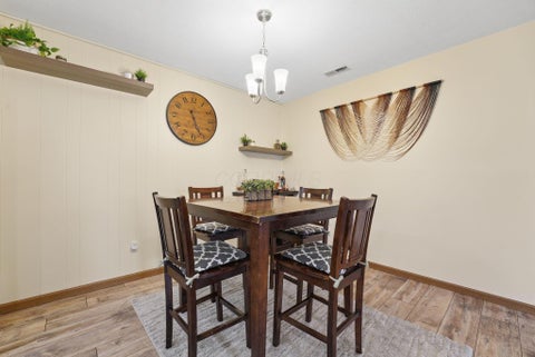 Tiny photo for 185 Groveport Pike 14D #14D, Canal Winchester, OH 43110 (MLS # 226039272)