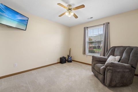 Tiny photo for 185 Groveport Pike 14D #14D, Canal Winchester, OH 43110 (MLS # 226039272)