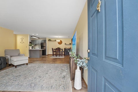 Tiny photo for 185 Groveport Pike 14D #14D, Canal Winchester, OH 43110 (MLS # 226039272)