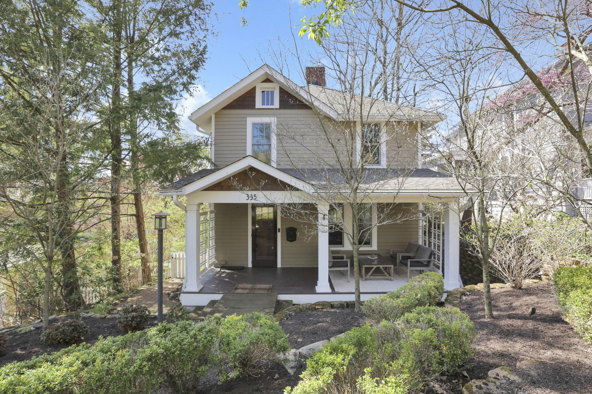 335 W Elm Street, Granville, Ohio image 4