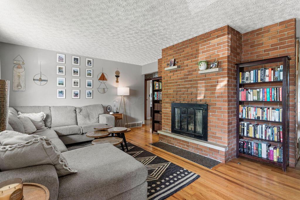 2690 Kingston Avenue, Grove City, Ohio image 4
