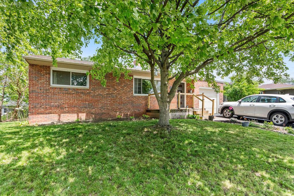 2690 Kingston Avenue, Grove City, Ohio image 1
