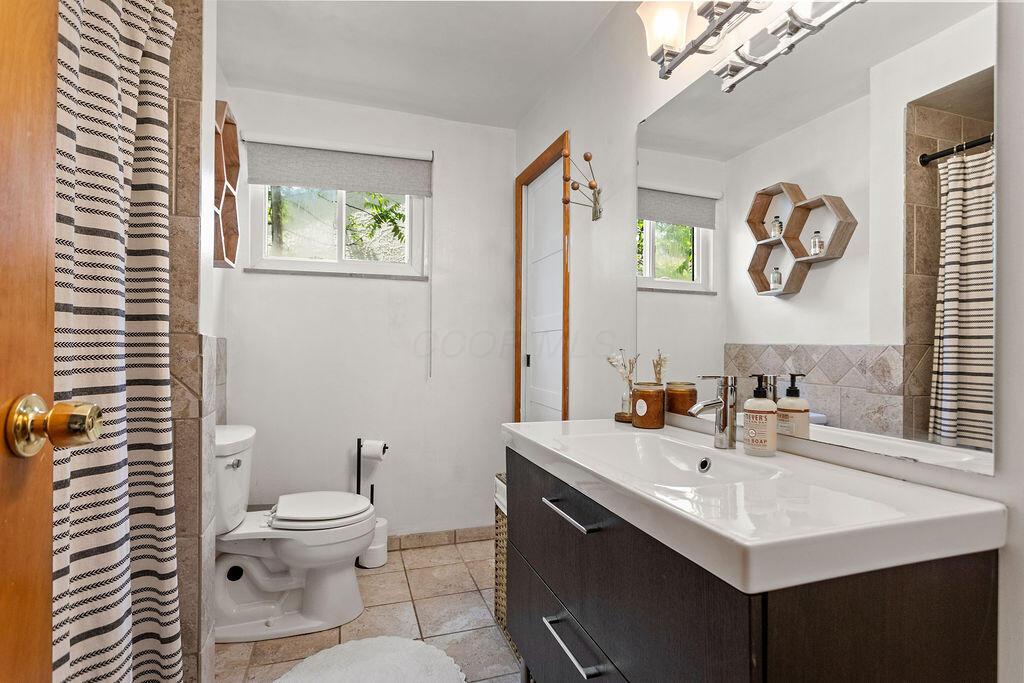 2690 Kingston Avenue, Grove City, Ohio image 21