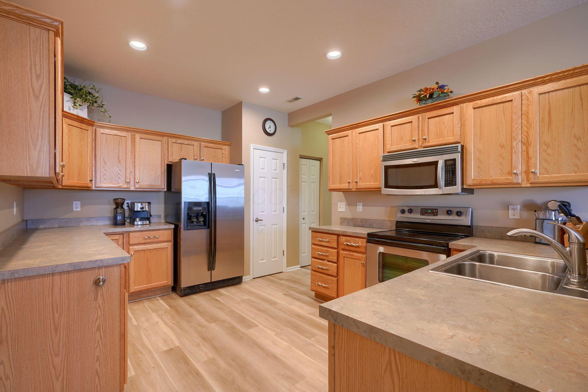 116 Jamie Lynn Circle, Pickerington, Ohio image 16