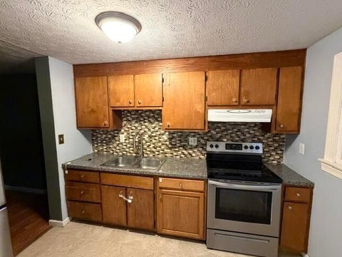 Tiny photo for 940 Tellega Avenue, Columbus, OH 43207 (MLS # 226036538)