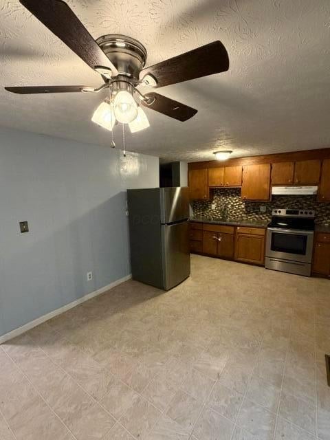 Tiny photo for 940 Tellega Avenue, Columbus, OH 43207 (MLS # 226036538)