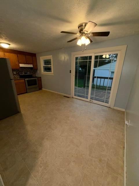 Tiny photo for 940 Tellega Avenue, Columbus, OH 43207 (MLS # 226036538)