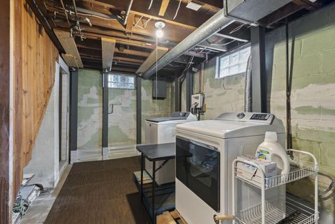 Tiny photo for 1634 E Whittier Street, Columbus, OH 43206 (MLS # 226007022)