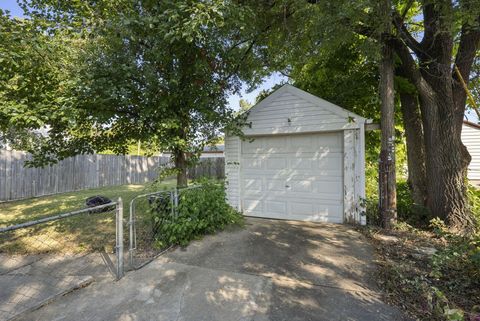 Tiny photo for 1634 E Whittier Street, Columbus, OH 43206 (MLS # 226007022)