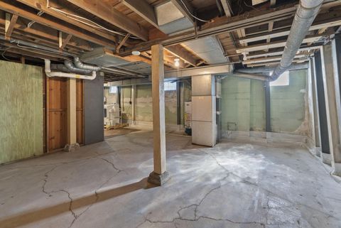 Tiny photo for 1634 E Whittier Street, Columbus, OH 43206 (MLS # 226007022)