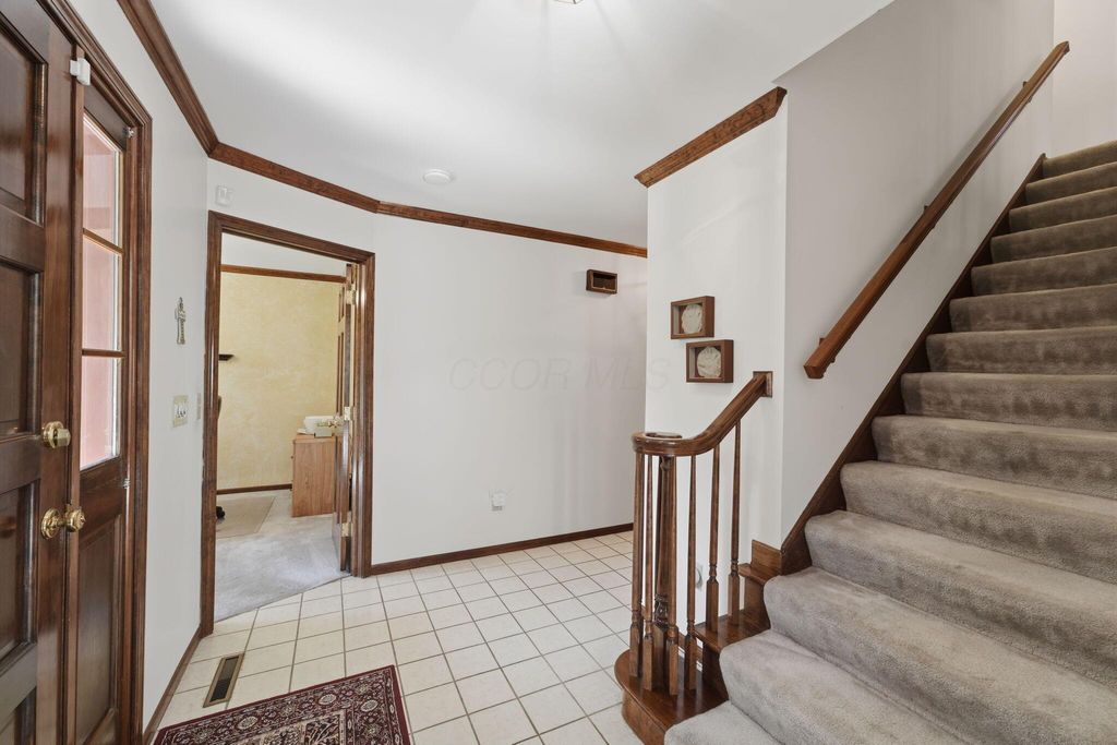 Photo of 2347 Collins Drive, Worthington, OH 43085 (MLS # 226022311)