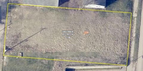 Photo of 239 N Cedar Street, Newark, OH 43055 (MLS # 226003973)