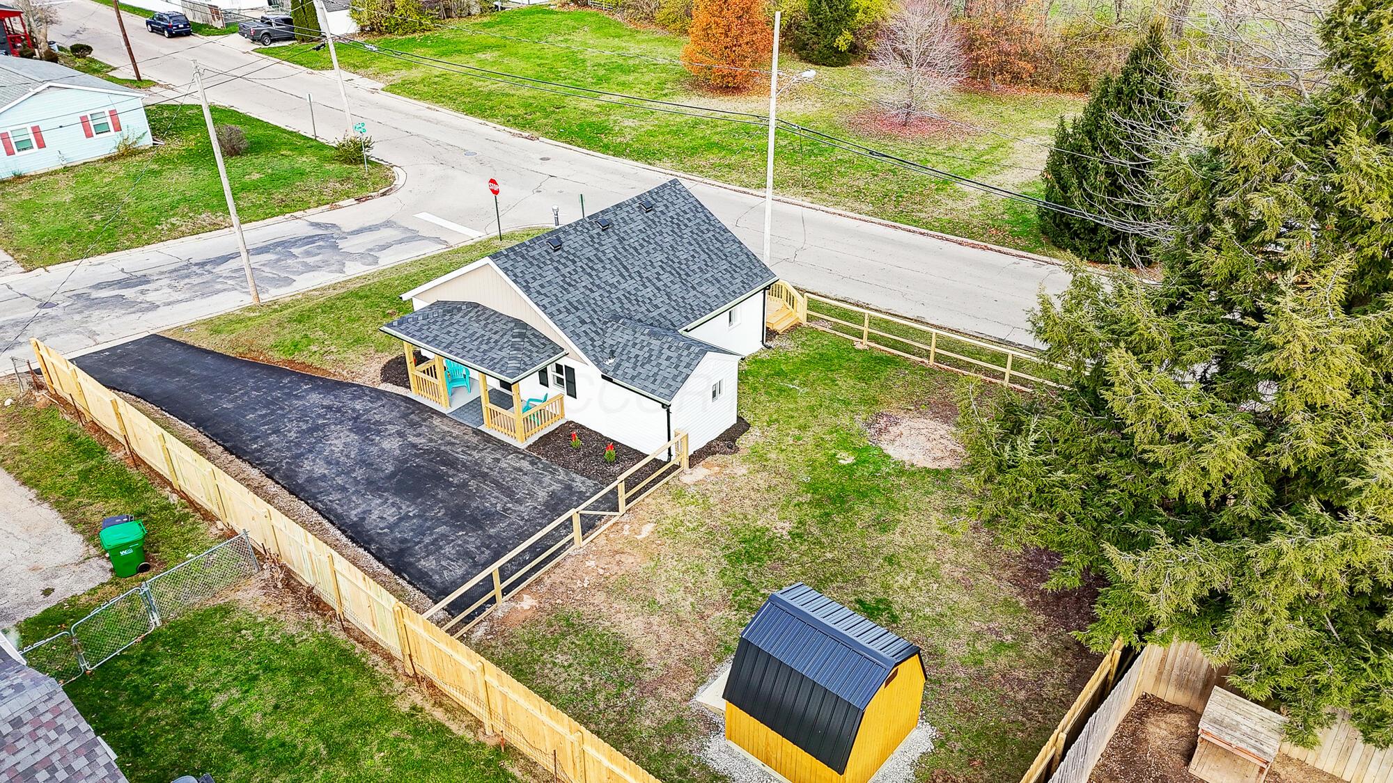 1085 Hillcrest Avenue, Springfield, Ohio image 4