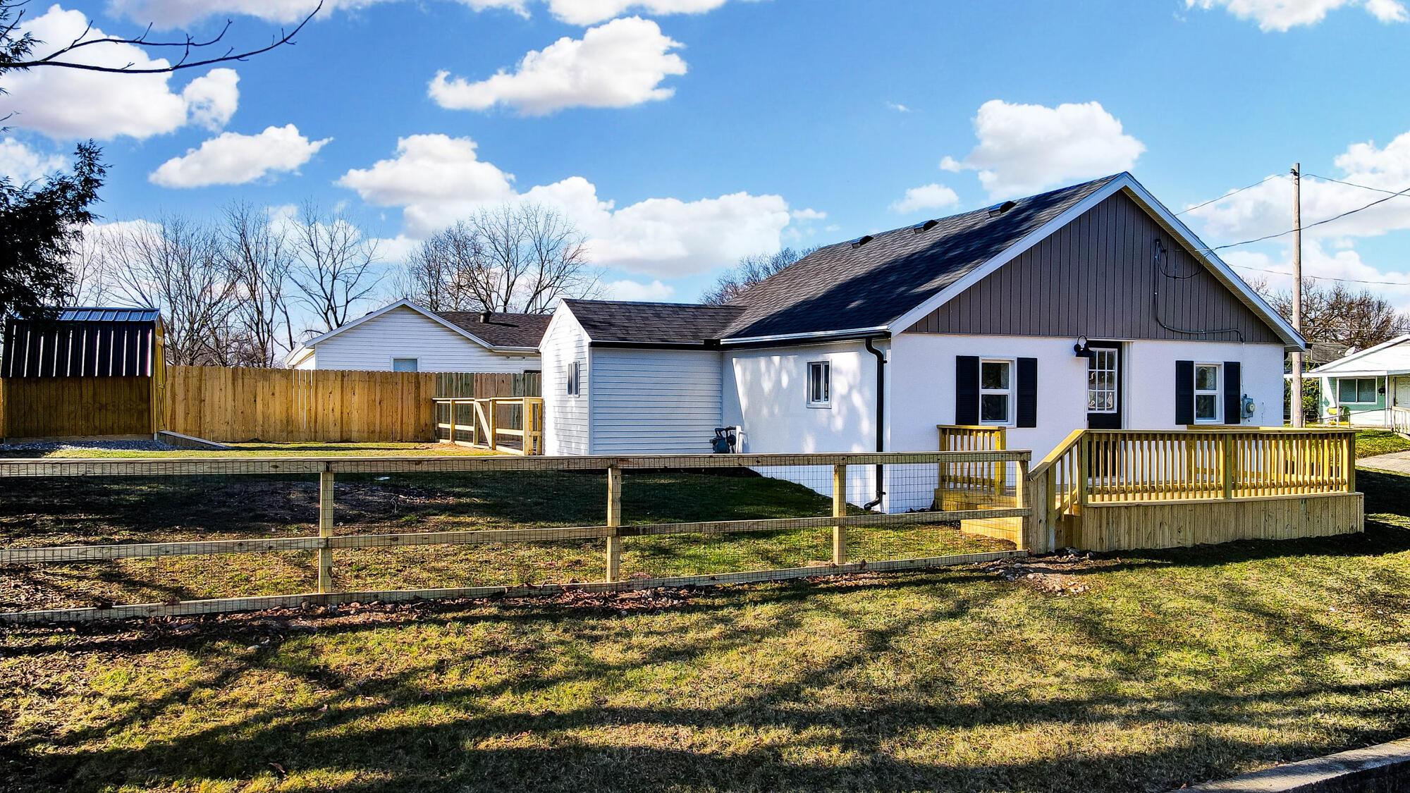 1085 Hillcrest Avenue, Springfield, Ohio image 3
