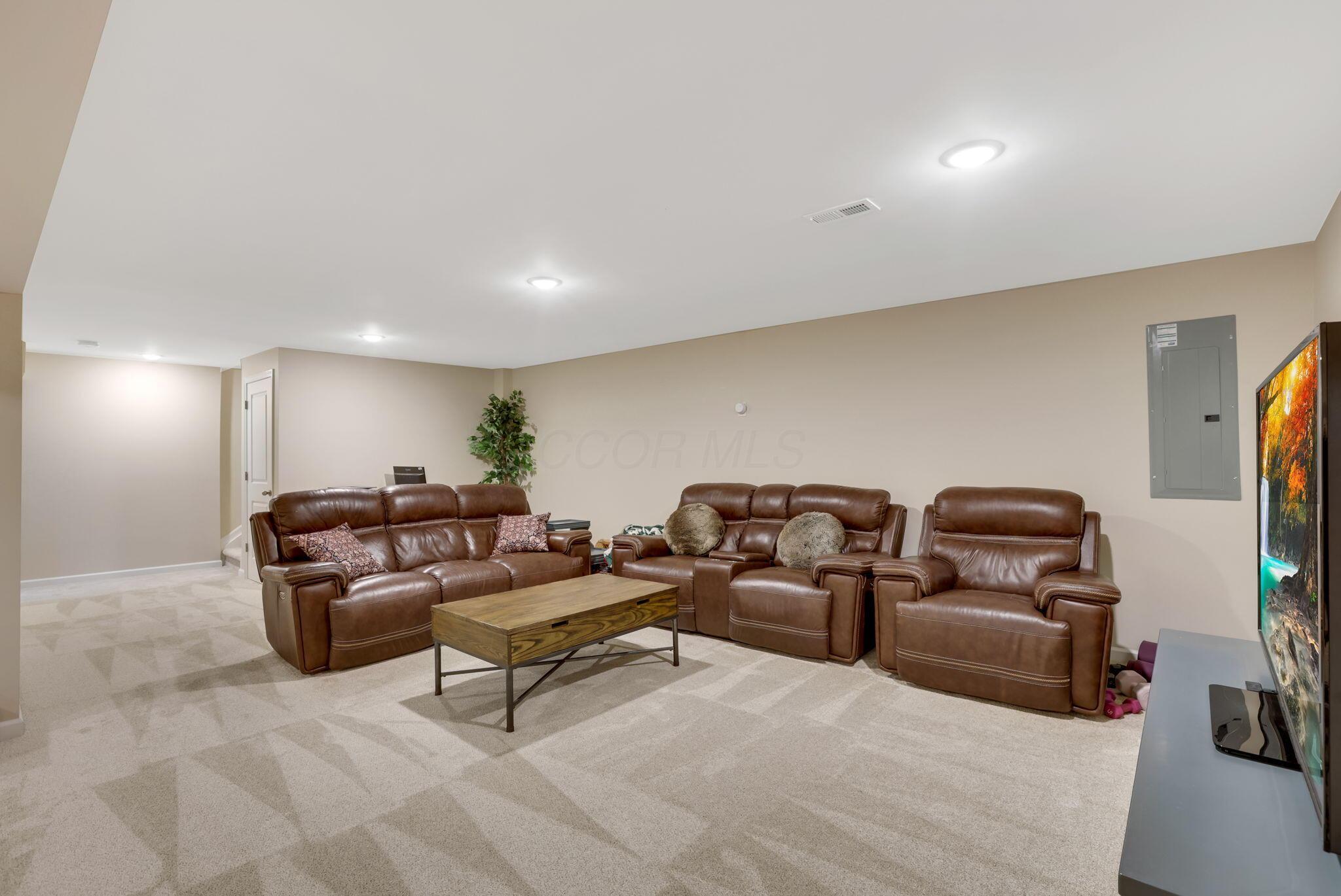 6092 Lavender Field, Grove City, Ohio image 45