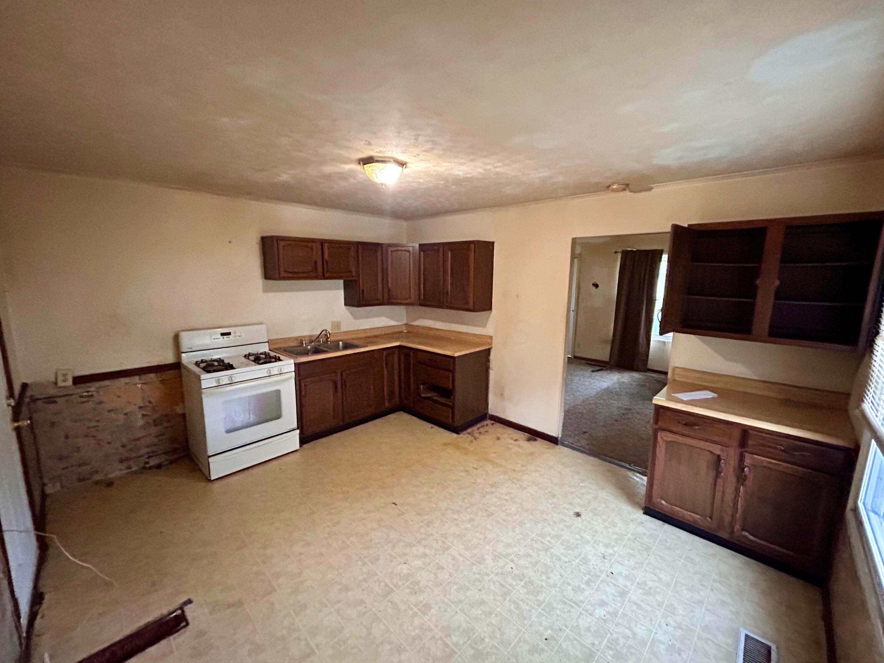 2808 Dolby Drive, Columbus, Ohio image 5