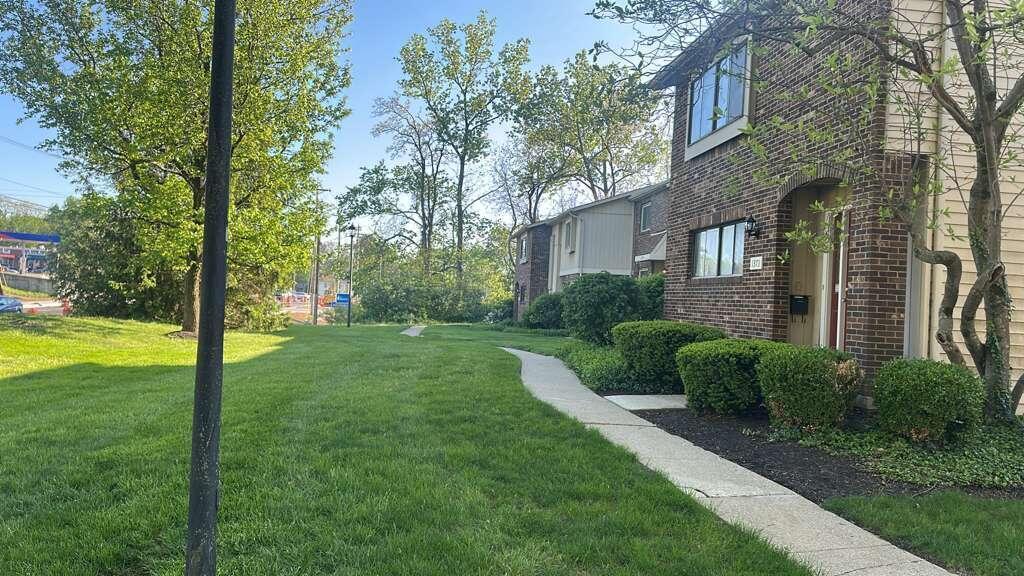 1373 S Waggoner Road 6-6