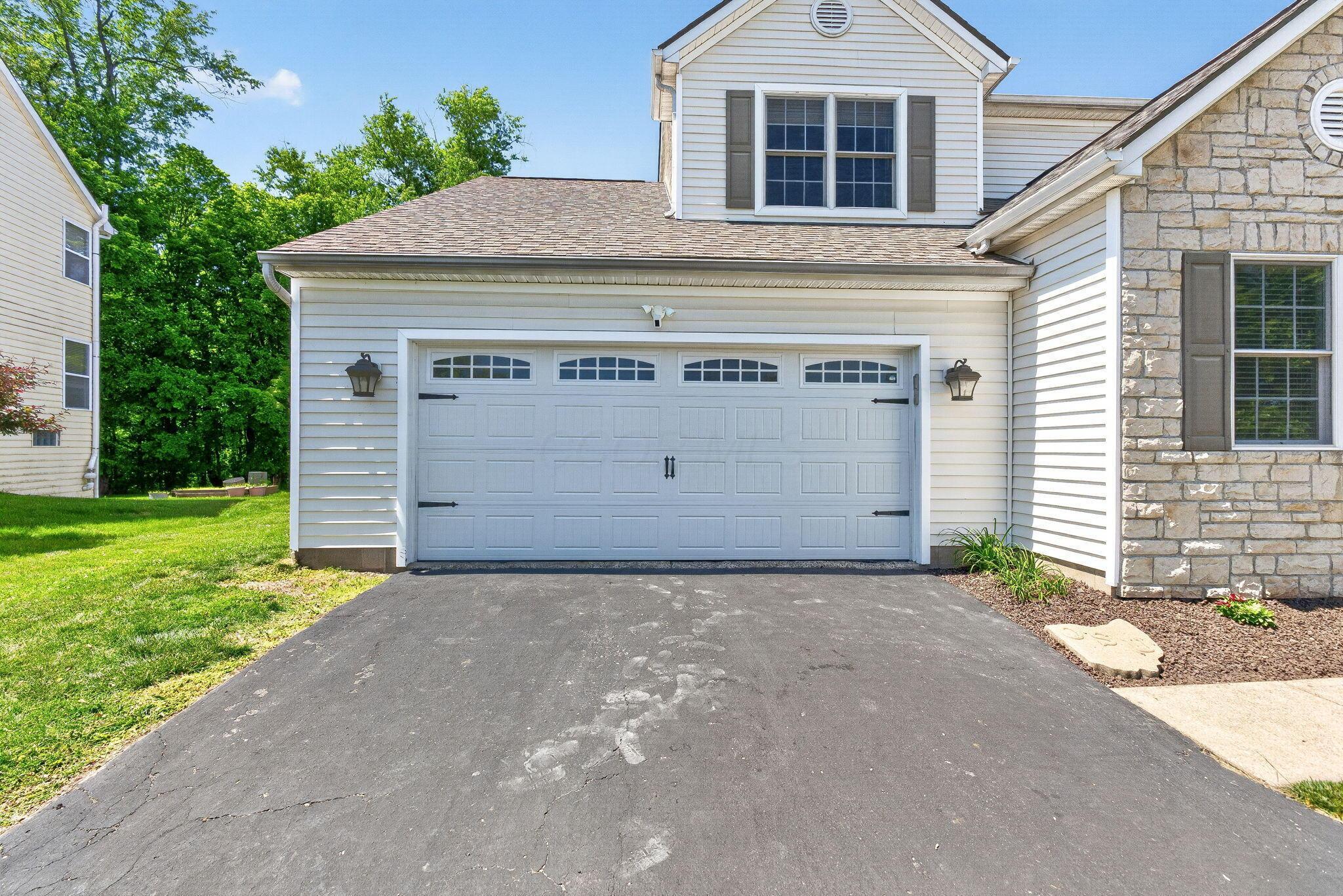 2594 Crestview Woods Drive