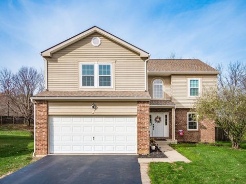 Photo of 40 Tabilore Loop, Delaware, OH 43015 (MLS # 226009900)