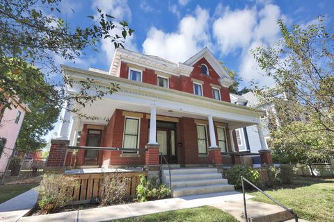 Tiny photo for 711 Oakwood Avenue, Columbus, OH 43205 (MLS # 225037508)