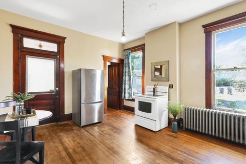 Tiny photo for 711 Oakwood Avenue, Columbus, OH 43205 (MLS # 225037508)