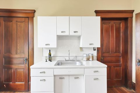 Tiny photo for 711 Oakwood Avenue, Columbus, OH 43205 (MLS # 225037508)