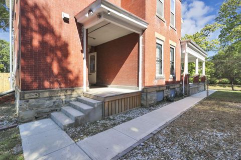 Tiny photo for 711 Oakwood Avenue, Columbus, OH 43205 (MLS # 225037508)