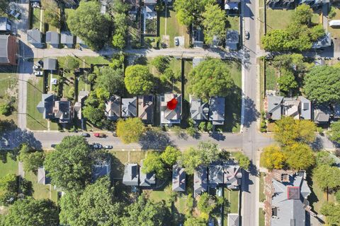 Tiny photo for 711 Oakwood Avenue, Columbus, OH 43205 (MLS # 225037508)