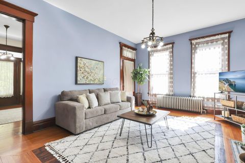 Tiny photo for 711 Oakwood Avenue, Columbus, OH 43205 (MLS # 225037508)