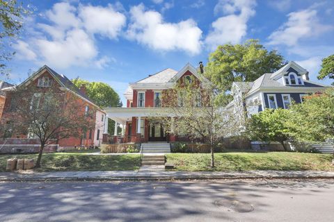 Tiny photo for 711 Oakwood Avenue, Columbus, OH 43205 (MLS # 225037508)