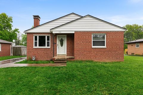 Photo of 390 Topsfield Road, Columbus, OH 43228 (MLS # 226014553)