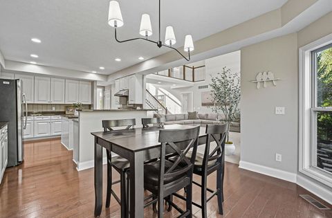 Tiny photo for 5712 Buckeye Parkway Parkway, Grove City, OH 43123 (MLS # 225037599)
