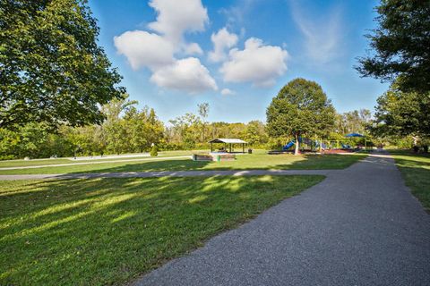 Tiny photo for 5712 Buckeye Parkway Parkway, Grove City, OH 43123 (MLS # 225037599)