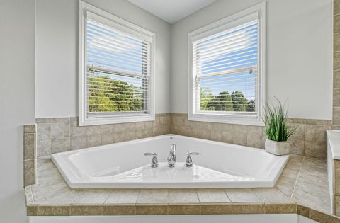 Tiny photo for 5712 Buckeye Parkway Parkway, Grove City, OH 43123 (MLS # 225037599)
