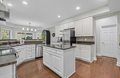 Tiny photo for 5712 Buckeye Parkway Parkway, Grove City, OH 43123 (MLS # 225037599)