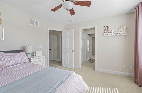 Tiny photo for 5712 Buckeye Parkway Parkway, Grove City, OH 43123 (MLS # 225037599)