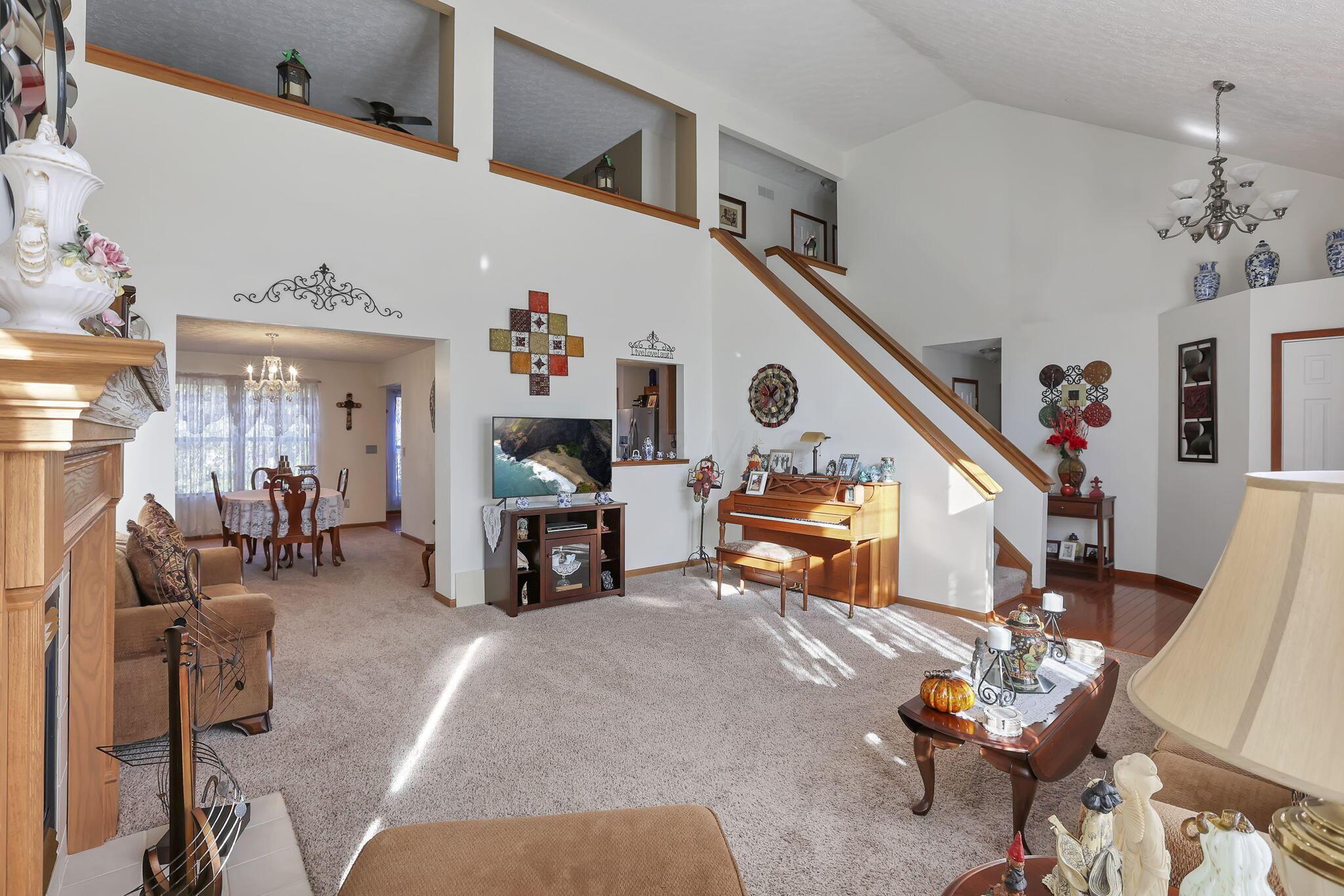 6324 Rossmore Lane, Canal Winchester, Ohio image 13
