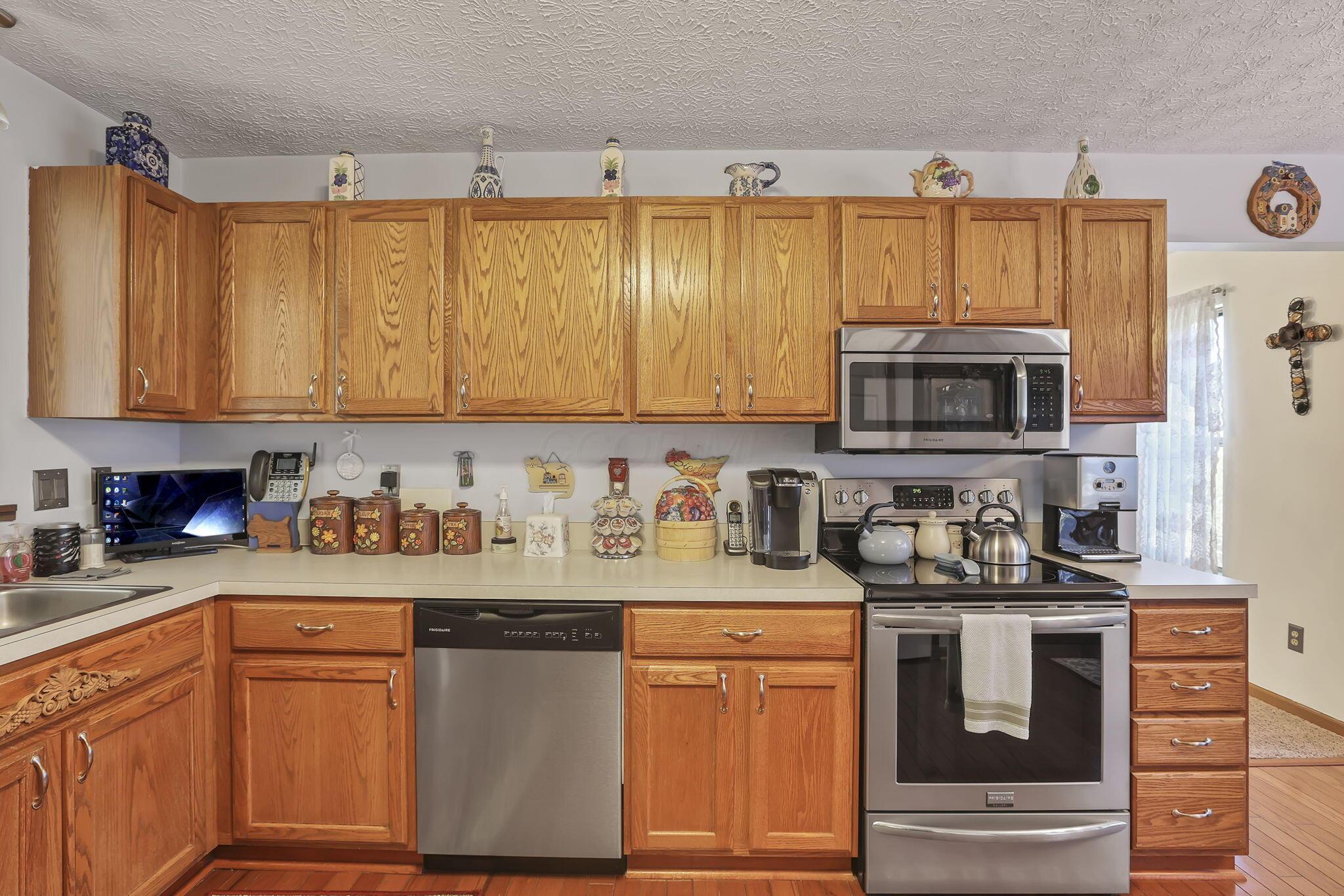 6324 Rossmore Lane, Canal Winchester, Ohio image 23