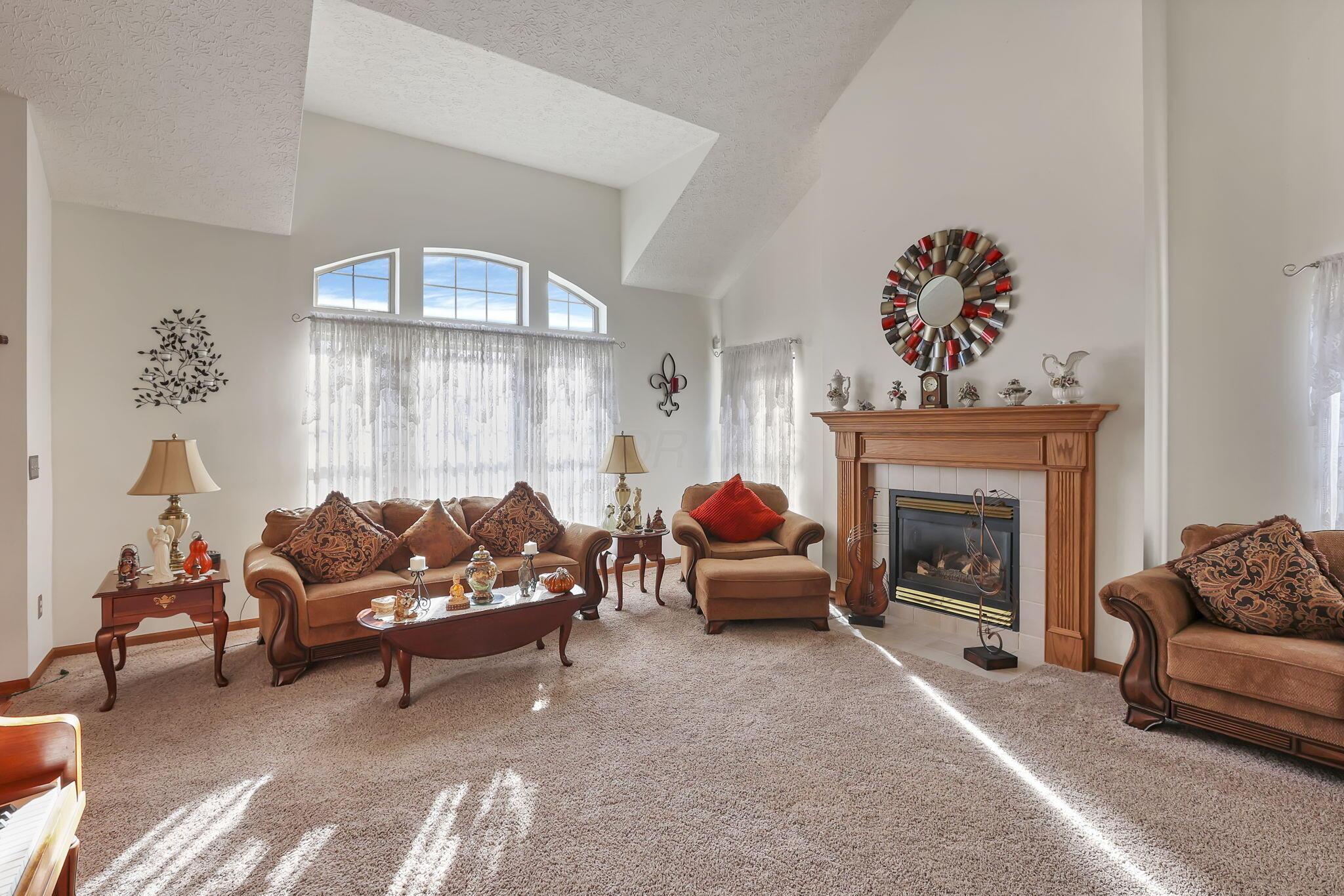 6324 Rossmore Lane, Canal Winchester, Ohio image 15